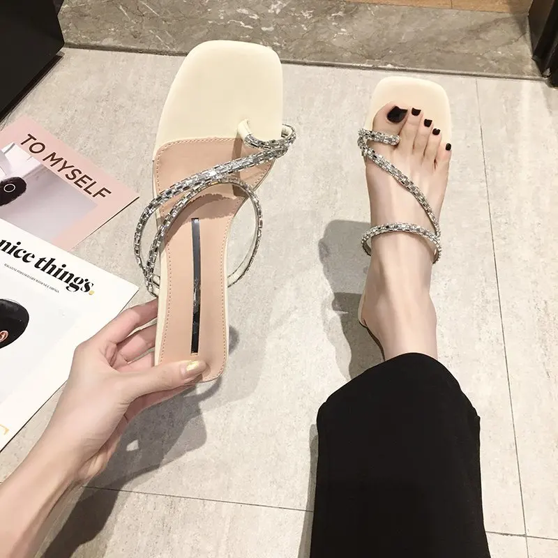 

Sweet Rhinestone Flat Crystal Heel Ladies Slippers Summer Casual Fashion Square Toe Beach Shoes For Outer Wear.