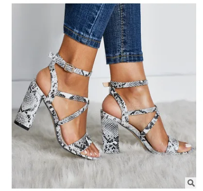 Бесплатная доставка сексуальные сандалии большого размера со змеиным узором в