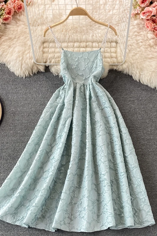 

Palace spaghetti strap dress women's sleeveless solid big swing appliques knee length dress summer vestidos 2021