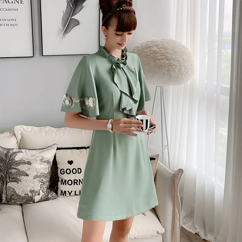 

Dabuwawa Office Lady Elegant Applique Dress Ruffle Sleeve A-Line Solid Flounce Neck Fit and Flare Dress Women D18BDR005