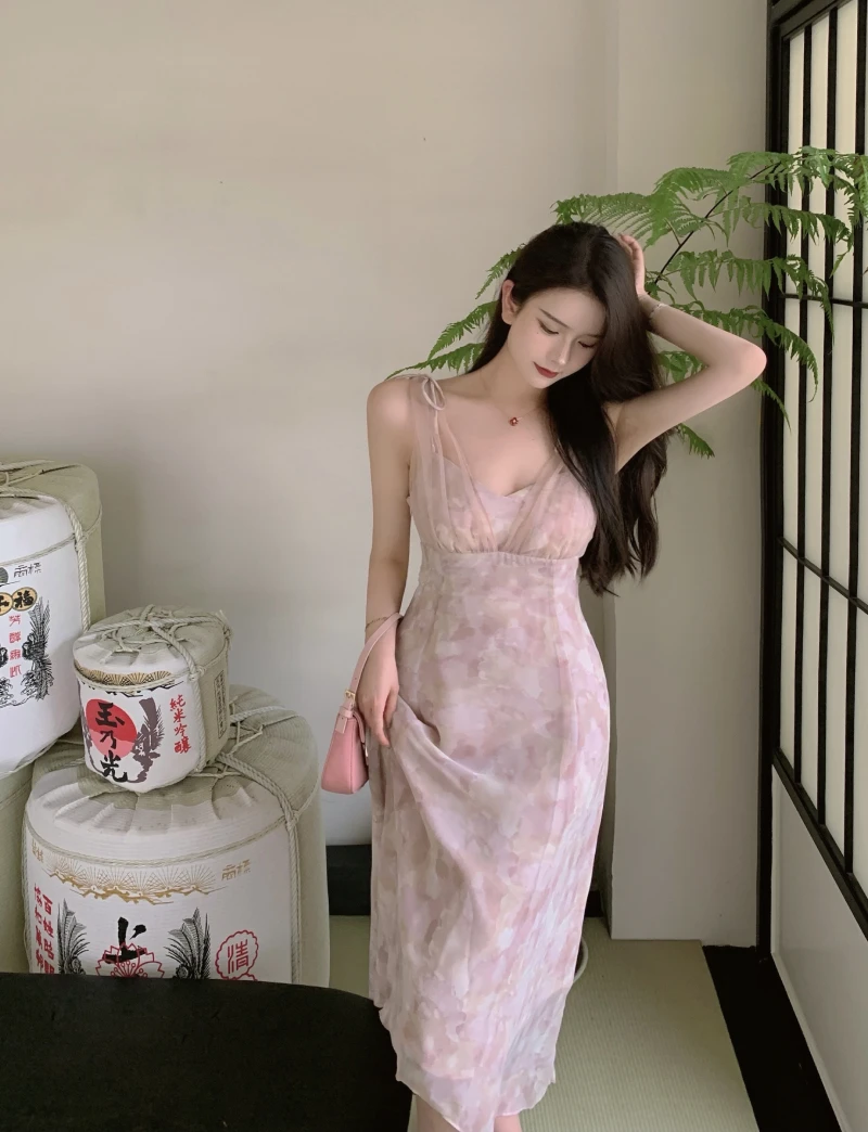 

Real price real 2021 new gentle romantic elegant girl heart V collar design sense irregular elegant dress