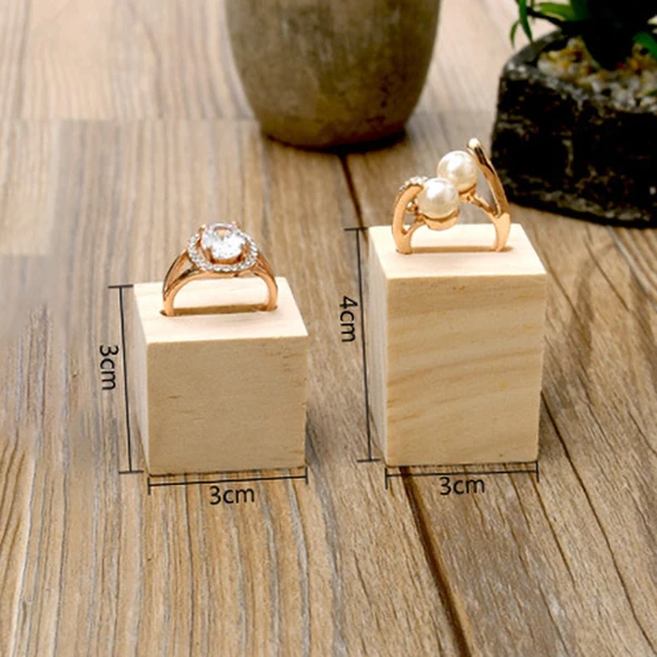 

1 Pair Of Wood Ring Display Stand Couple Ring Holder Ring Bracket Rack
