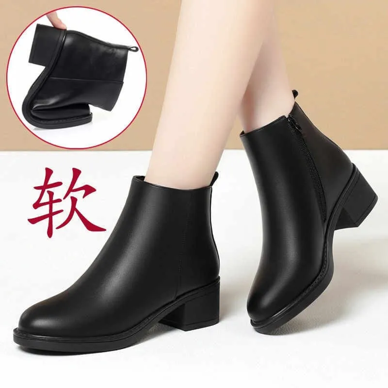 2021 new hot style fashion women's boots round toe thick-soled PU leather waterproof women's Martin boots 35-40