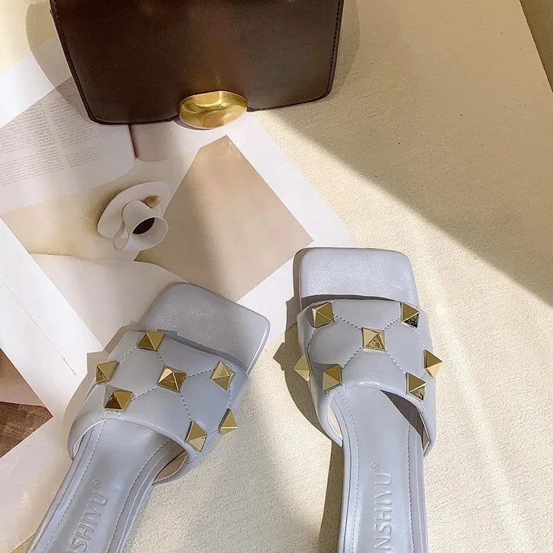 

Soft Leather Woven Slippers Women Summer 2021 Flat Heels Beach Casual Slides Shoes Woman Outdoor Sandals Flip Flops Muter