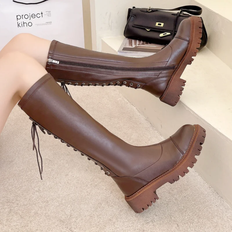 

Новинка 2021, зимняя обувь, женские ботинки, модные трендовые женские высокие ботинки, облегающие Универсальные ботинки на толстом каблуке и ...