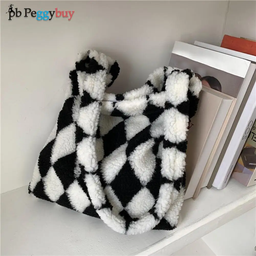 

Women Fashion Shoulder Bags Plush Checkerboard Printing Pattern Design Underarm Bag Ladies Casual Bags Winter Tote Handbags