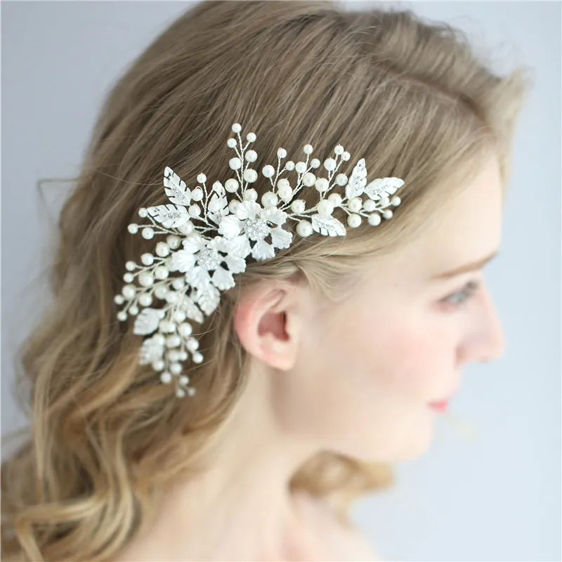 Свадебная расческа для волос SLBRIDAL серебряного цвета Стразы с жемчугом и цветком