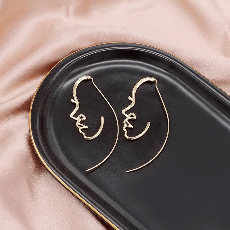 2019 преувеличенные металлические абстрактные полые серьги в виде лица для женщин