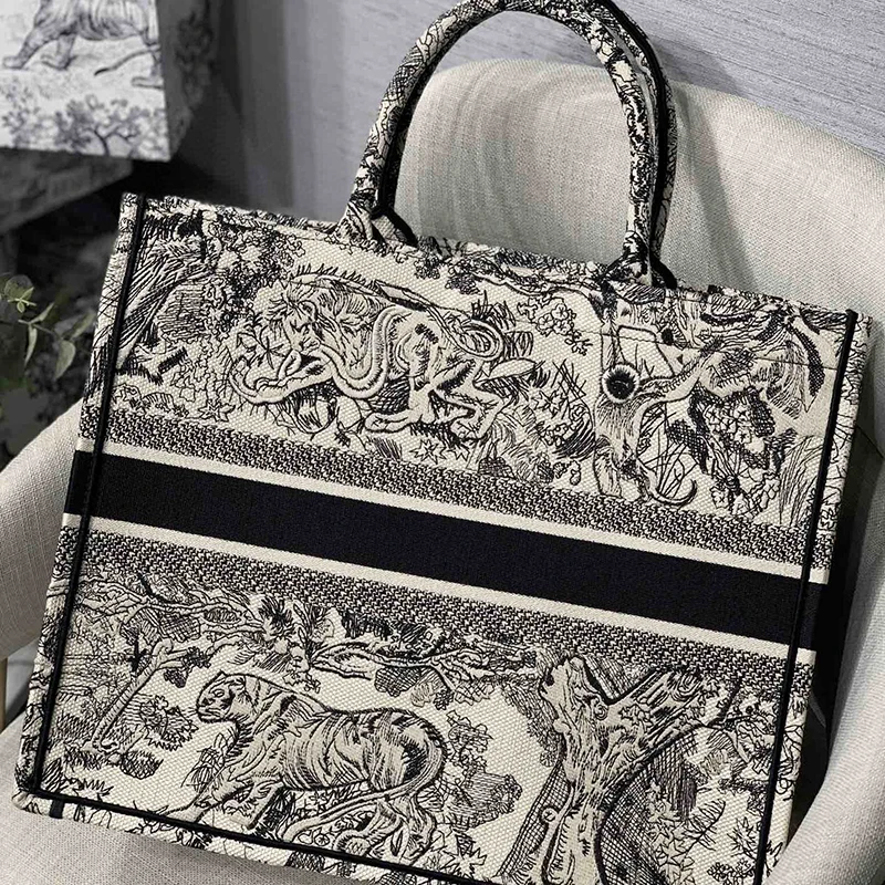 

Luxury brand retro tote bag for woman full manual embroidery top quality chain bag large capacity Designer Shoulder Bag