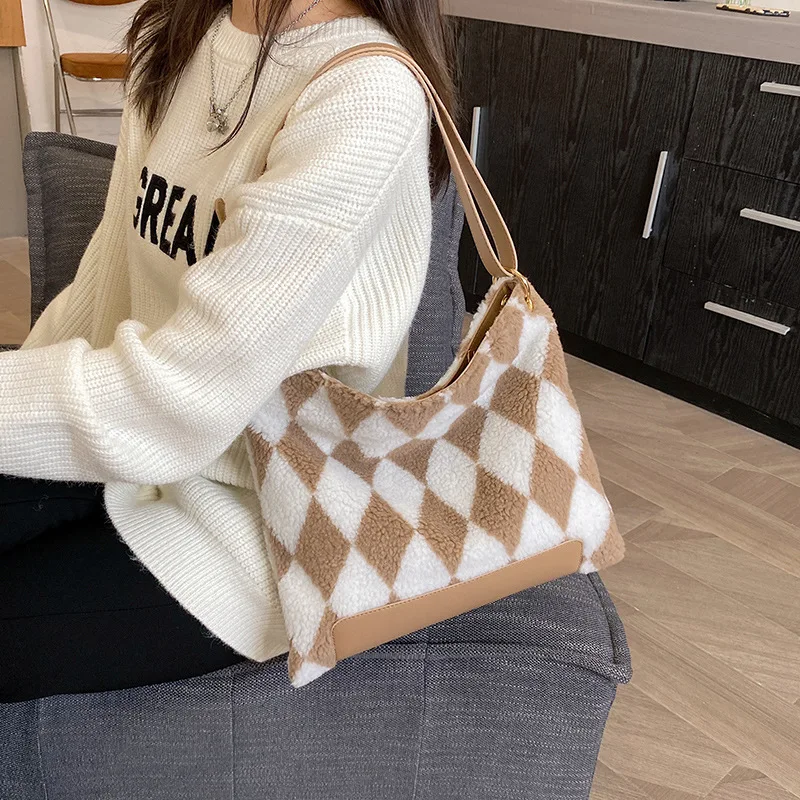 

Korean Plush Women's Shoulder Crossbody Bag 2022 Fashion Soft Fluffy Fur Autumn and Winter Fabric Female Handbag Girl Tote Bag