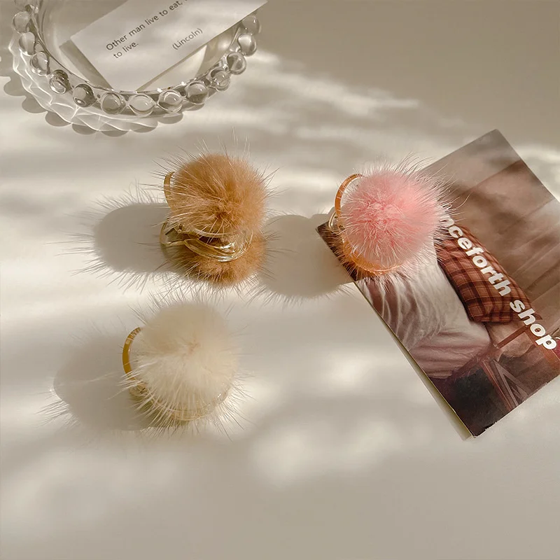 

Korean Sweet Round Plush Mini Hairpins For Women Girls Hair Claw Barrettes Hair Crab Clips Styling Make UP Tool Hair Accessories