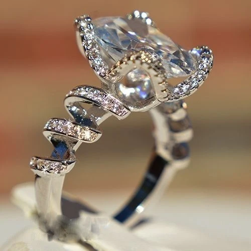 

Luxury Women Rings Vintage Twist Rhinestones Zircon Ring For Women Jewelry Accessories Engagement Wedding Girl Gift