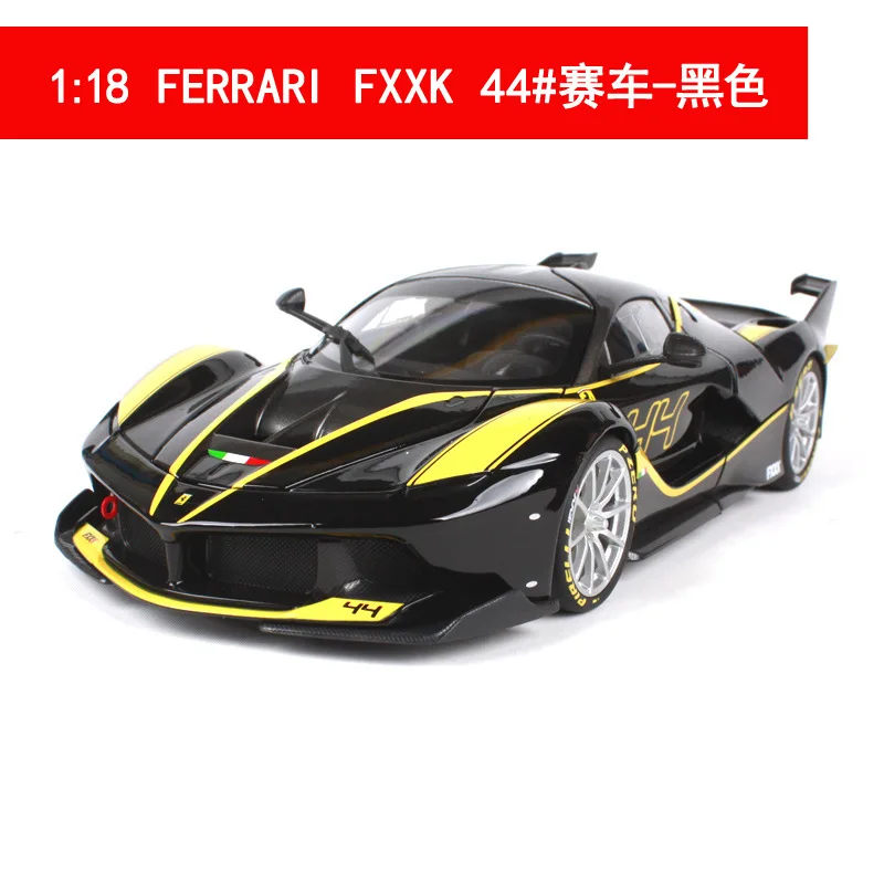 Bburago 1:18 Ferrari 488 GTB модель автомобиля из сплава Модель автомобиля Моделирование Украшение автомобиля коллекция Подарочная игрушка Литье под давлением модель игрушка для мальчиков - Цвет: FXXK 44