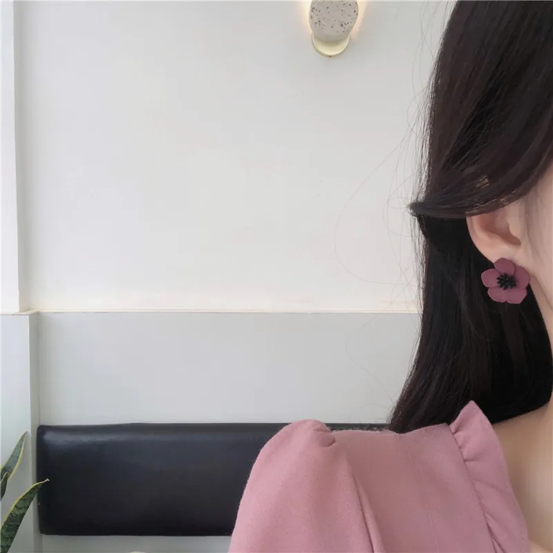 

2020 New Korean Vintage Earrings For Women Flower Earrings Simple Girl Earrings Fashion Jewelry