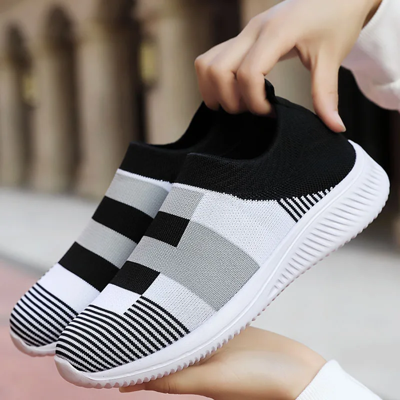 Женские легкие кроссовки-носки дышащие вязаные лоферы на плоской подошве без