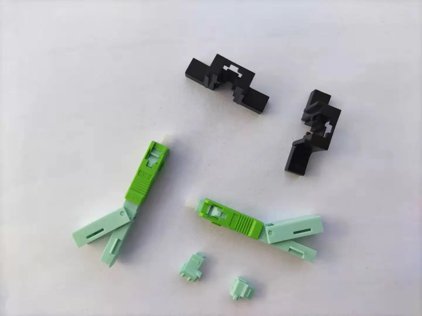 Embedded-SC APC Fiber Optic Quick Connector Optical 53MM Connector FTTH Single-Mode Fiber Optic Fast Connector Field Assembly