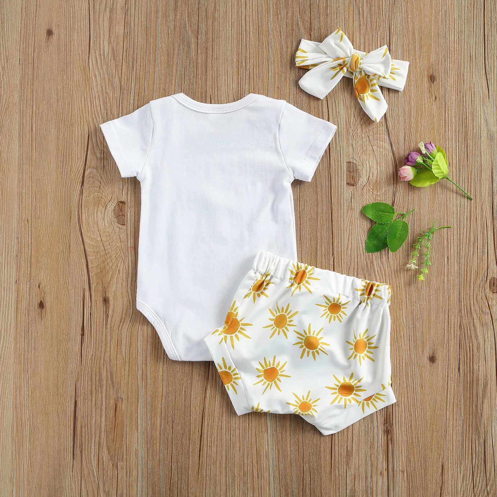 

Pudcoco 2021 Summer 0-24M Baby Girl 3Pcs Set MAMA'S SUNSHINE Letter Print Short Sleeve Bodysuit+Sun Pattern Shorts+Headband