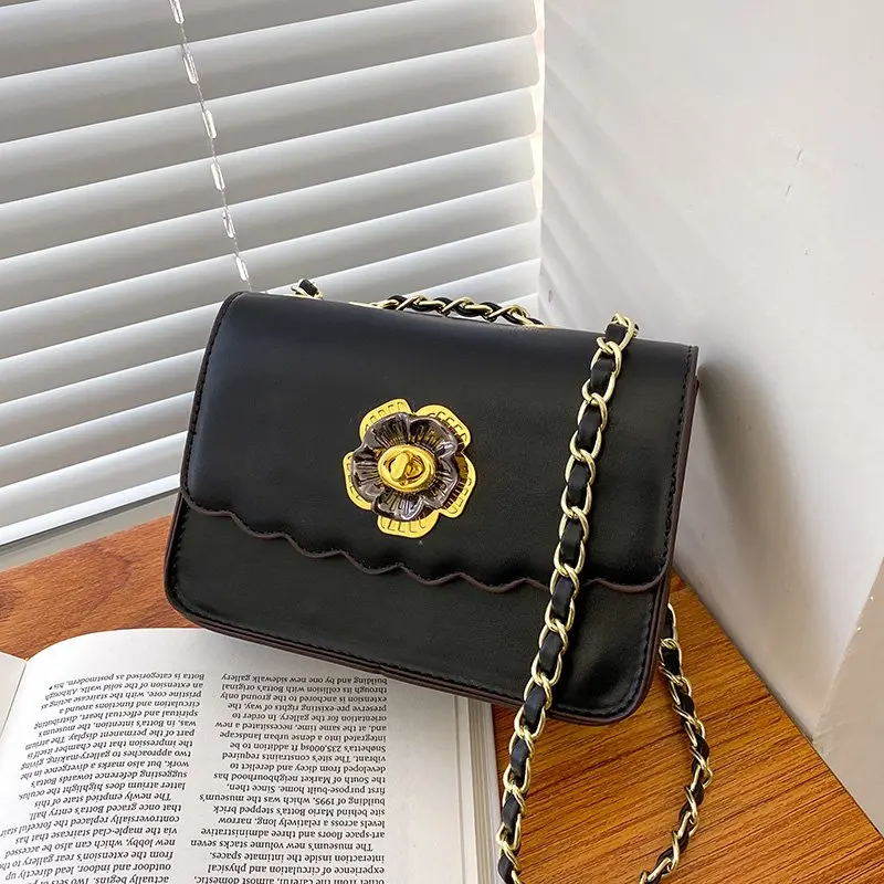 

2021 European and American fashion casual tide chain Lingge ladies bag wild shoulder messenger bag small square bag