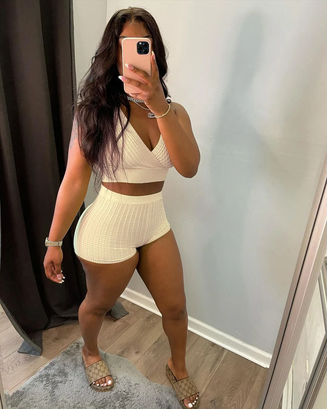 

Female Casual Sportswear Bubble Jacquard Short Tracksuit Women Sexy Knitted Rib V Neck Crop Top Biker Shorts Two Piece Set