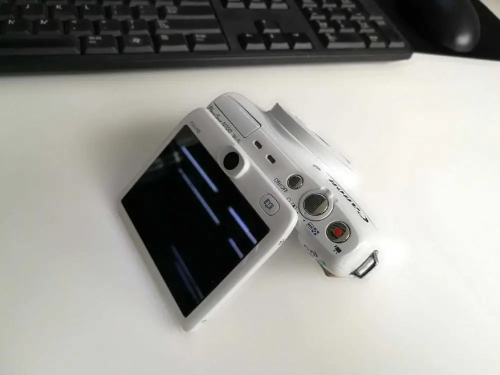 Используется цифровая камера Canon PowerShot N100 HS 12.1MP с WIFI 24 мм-120 мм 5x оптическим зумом |