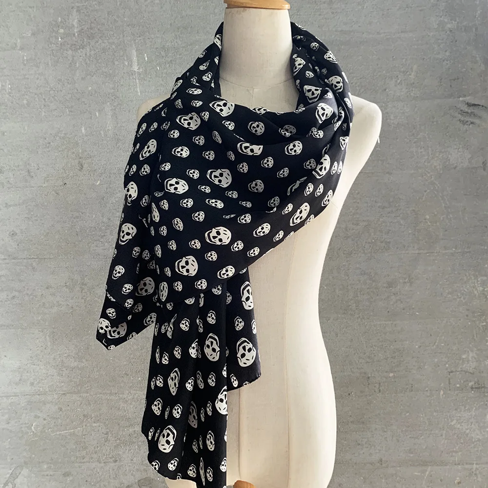2020 Новинка для женщин с принтом черепа шелковые шарфы осень зима теплые женские