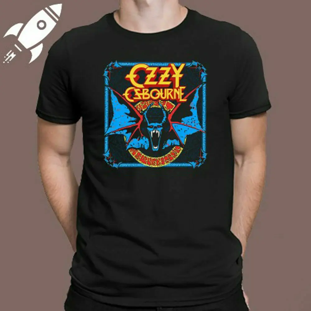Футболка с логотипом Ozzy osborn лимитированная печатью логотипа в виде футболки |