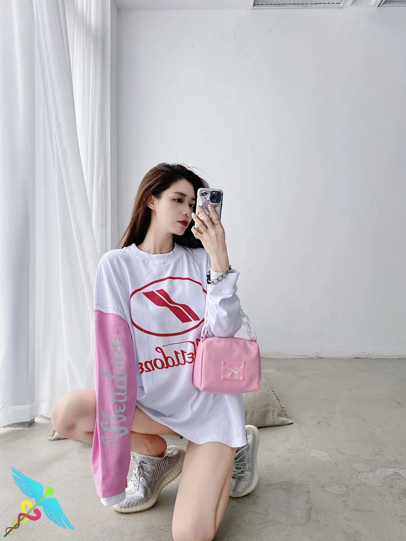 

WELLDONE Hoodies Men Women Couples New Fashion Trend Mandarin Duck Sleeve Stitching Reflective Letters Print We11done Sweatshirt