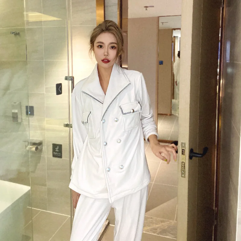 

Зимняя бархатная теплая Домашняя одежда, Женский Пижамный костюм с длинным рукавом из 2 предметов, модная двубортная Пижама, белая свободна...