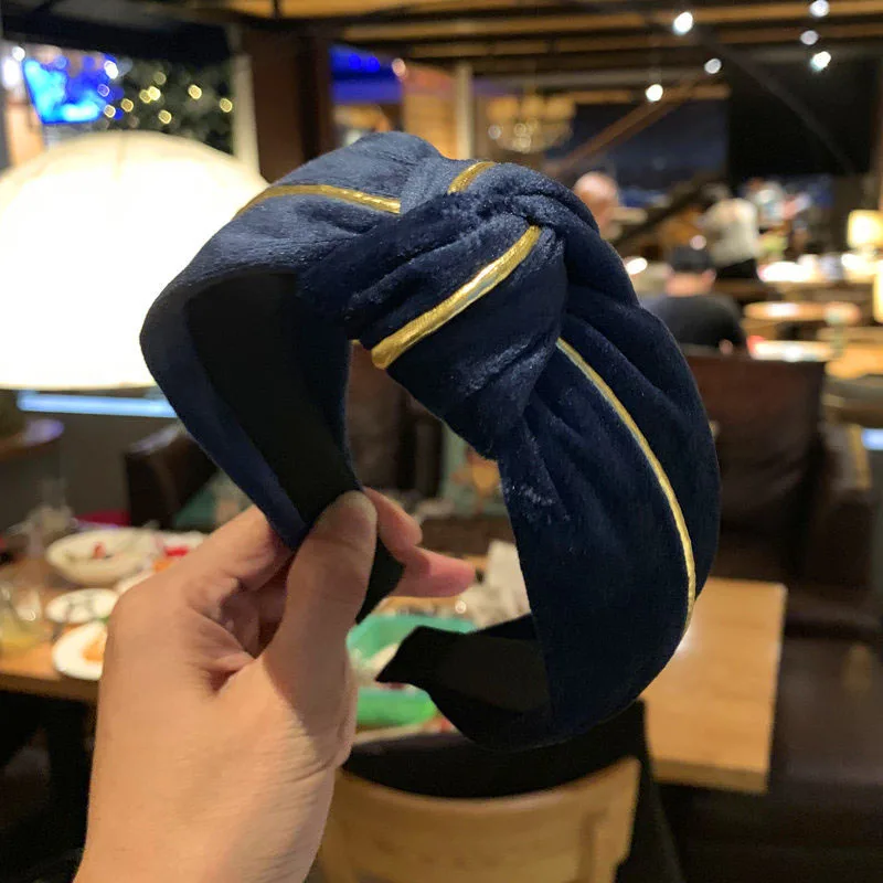 

Korea Autumn and Winter New Velvet Hairbands Simple Middle Knotted Wide Side Hair Band for Women Girl Hair Hoop Hair Accessories
