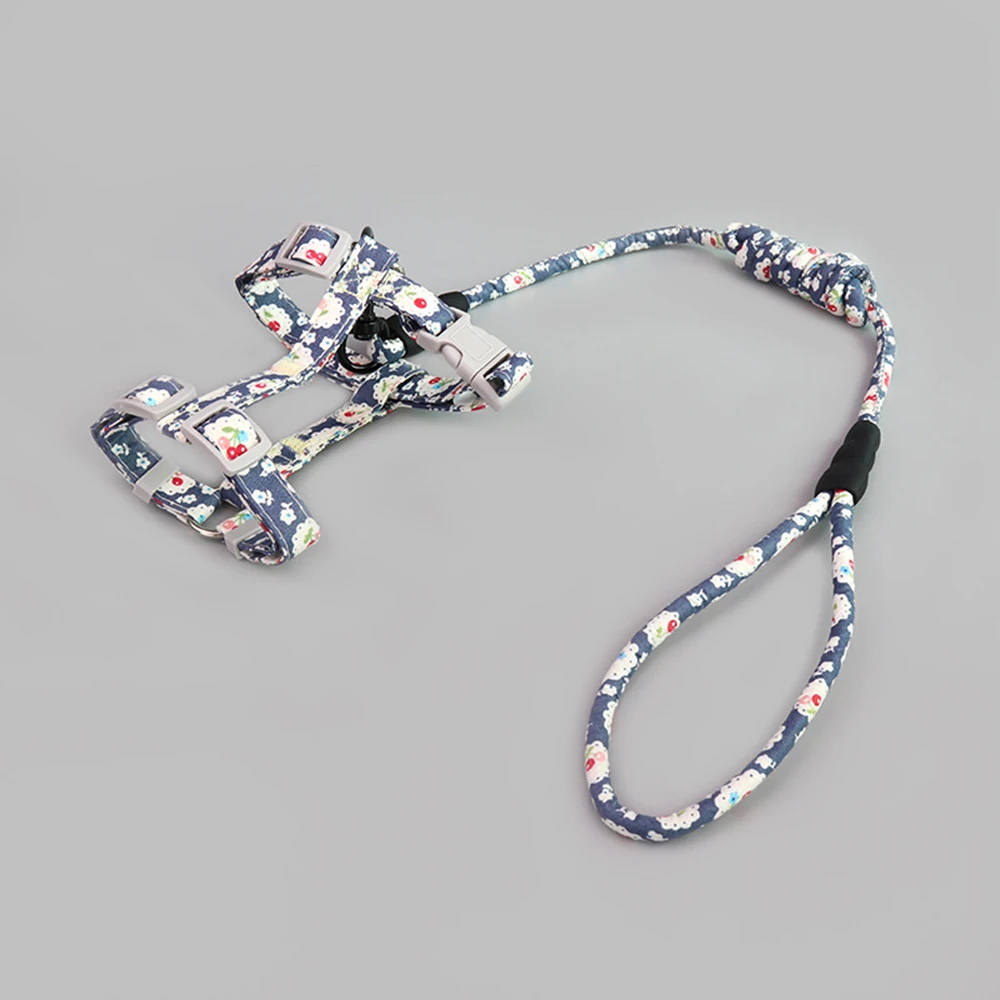 

Cute Flower Printed Pet Leash Cat Leash Fashion Adjustable Escape Proof Cat Harness With Leash Pet Supplies
