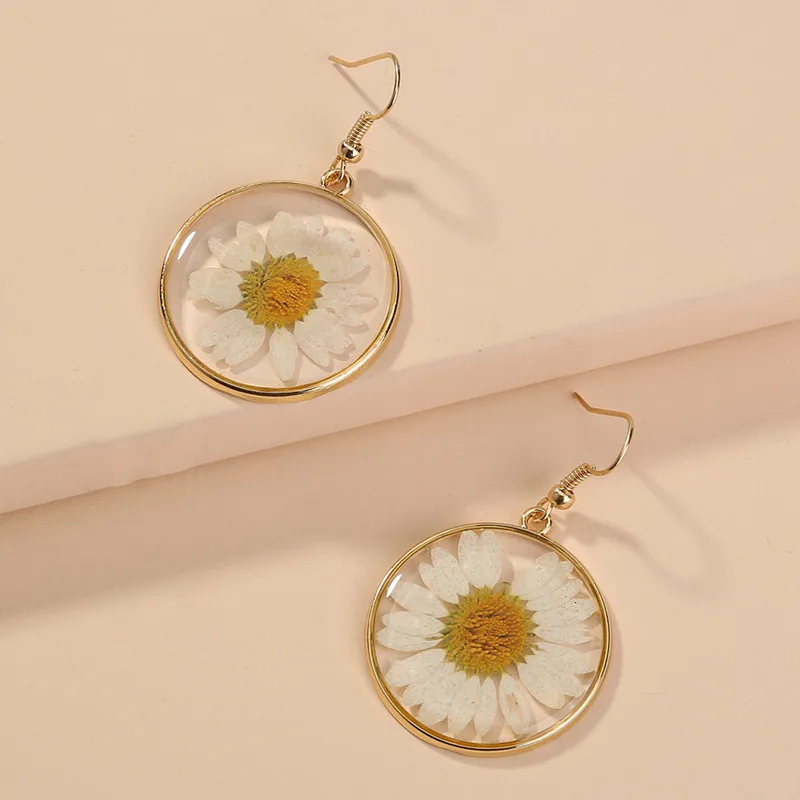 

Multi-Colored Pressed Daisy Flower Earrings Resin Dried Natural Flowers Earrings Round Circle Drop Dangle Hook Earring for Women