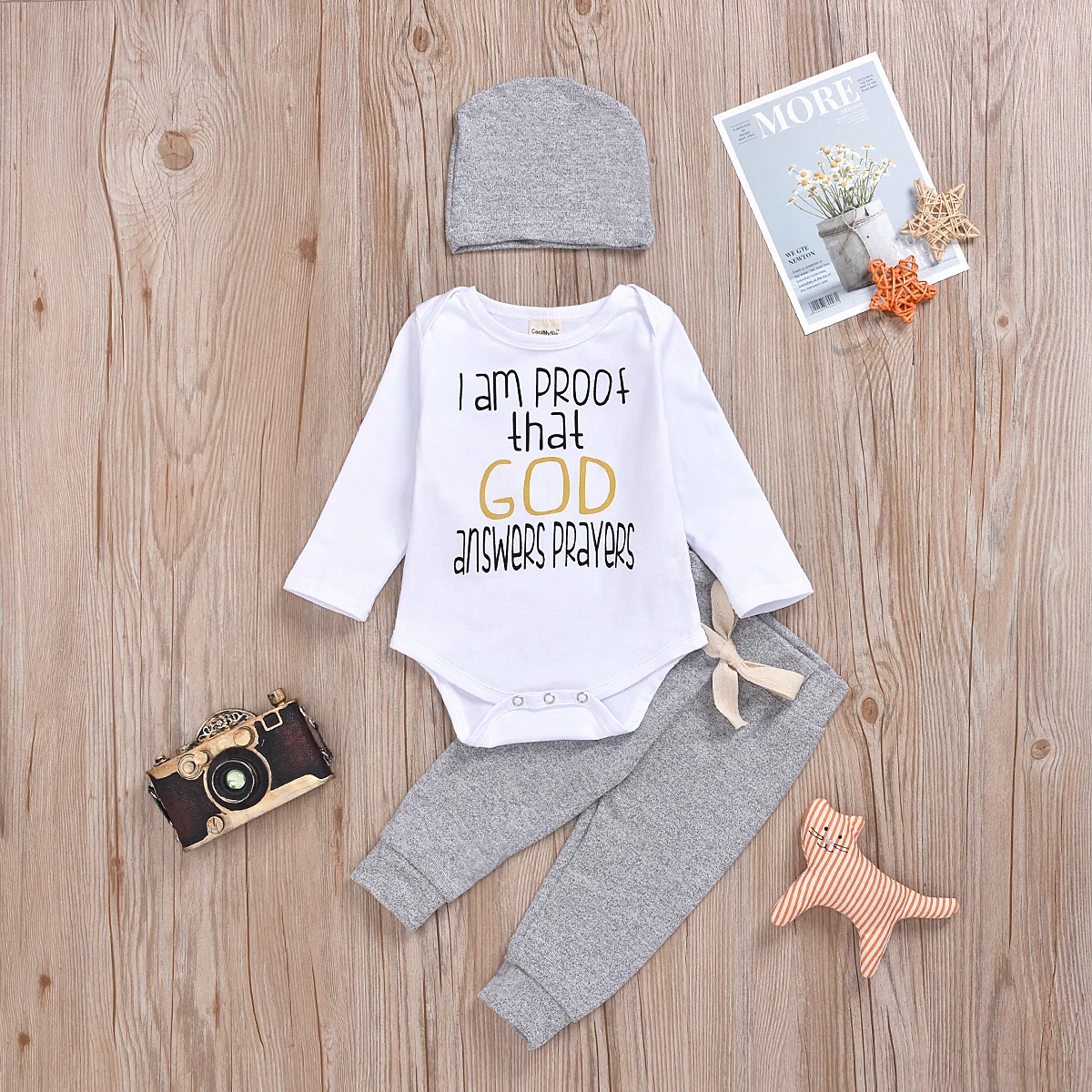 

Baby 1-3 years old European and American newborn baby letter long sleeve printed trousers hat three-piece set
