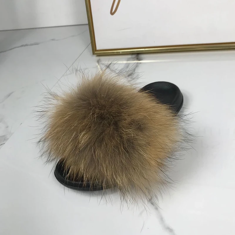 Женские меховые шлепанцы сланцы из натурального меха енота пушистые тапочки