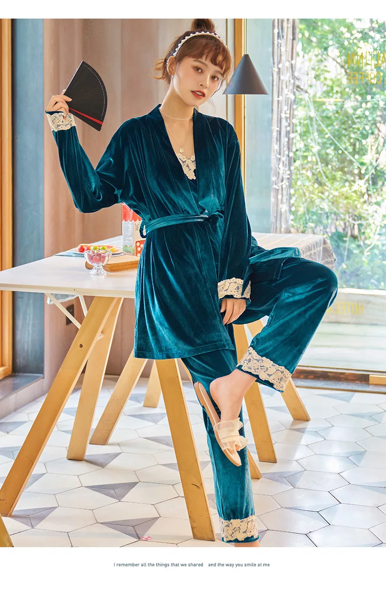 

Sexy Women Pleuche Sun-Top Lace Pajamas Suits 3PCs Spring Autumn Thickening Casual Homewear Enjoy The Lazy Time