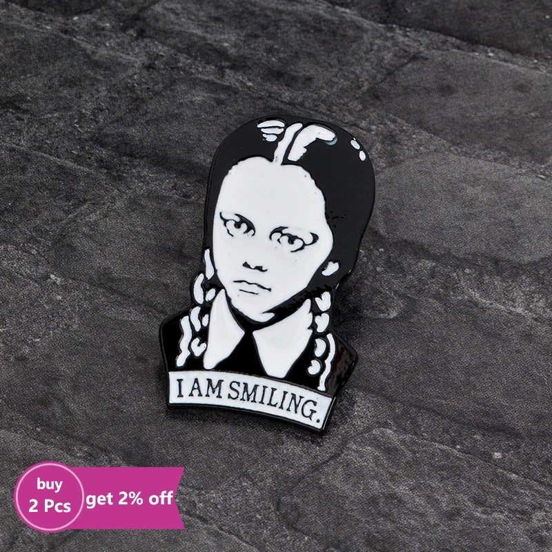 Эмалированная булавка для портрета лица темная школьная форма девушки песчаный