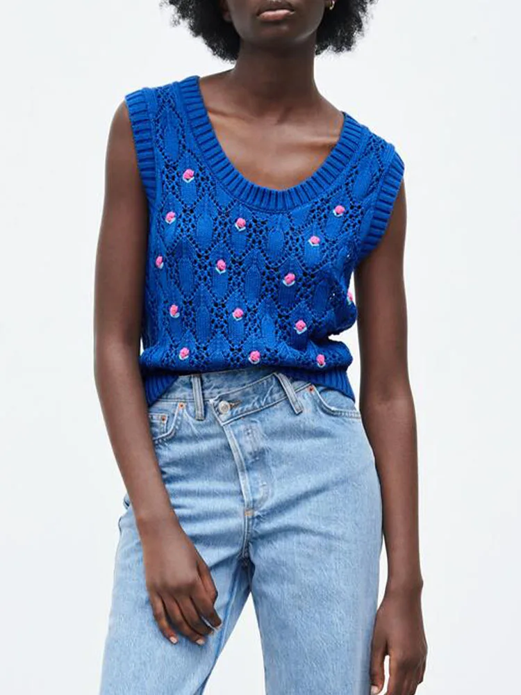 

new vest sweet and fresh flower-shaped decorative jacquard knitted hollow top