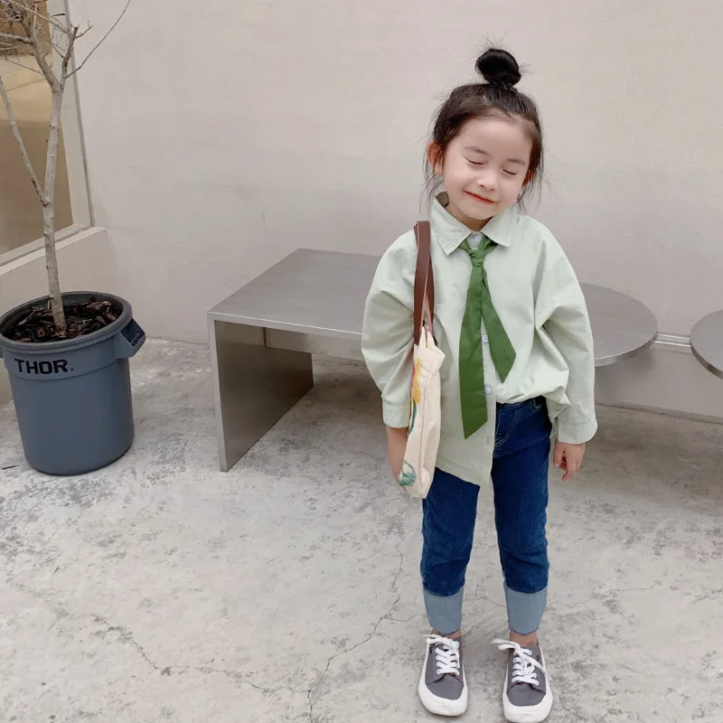 

Детская рубашка, Новинка осени 2021, однотонная простая маленькая свежая рубашка для мальчиков и девочек с отложным воротником, Детский Повсе...