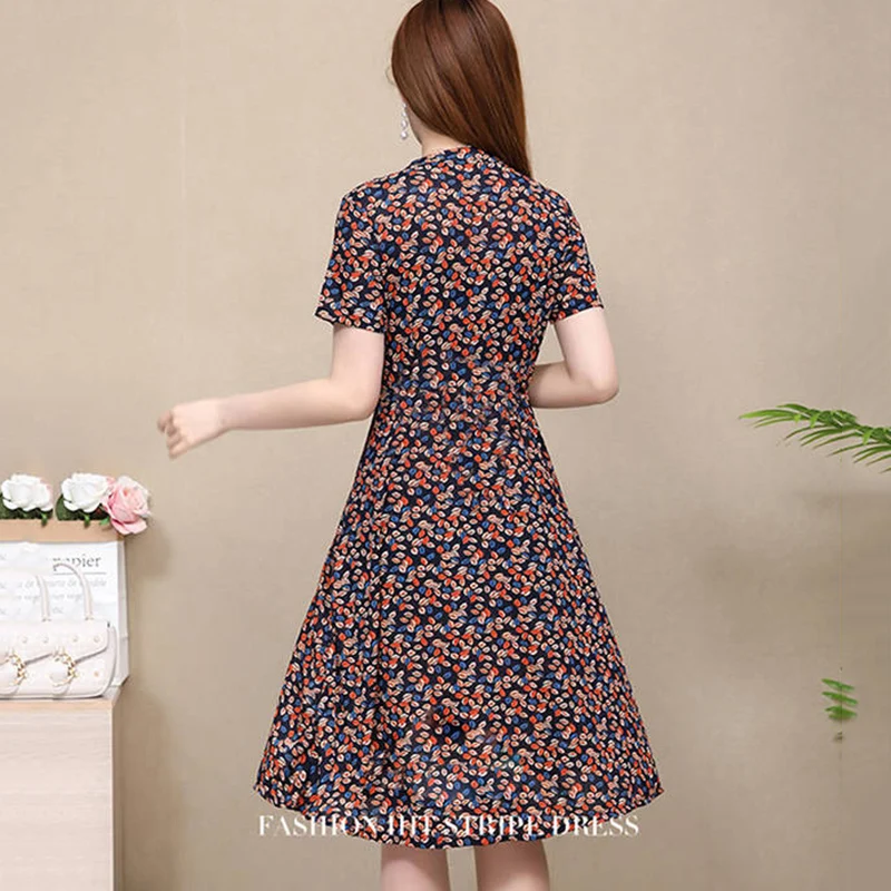 Платье женское ТРАПЕЦИЕВИДНОЕ до колен из хлопка и полиэстера с V-образным