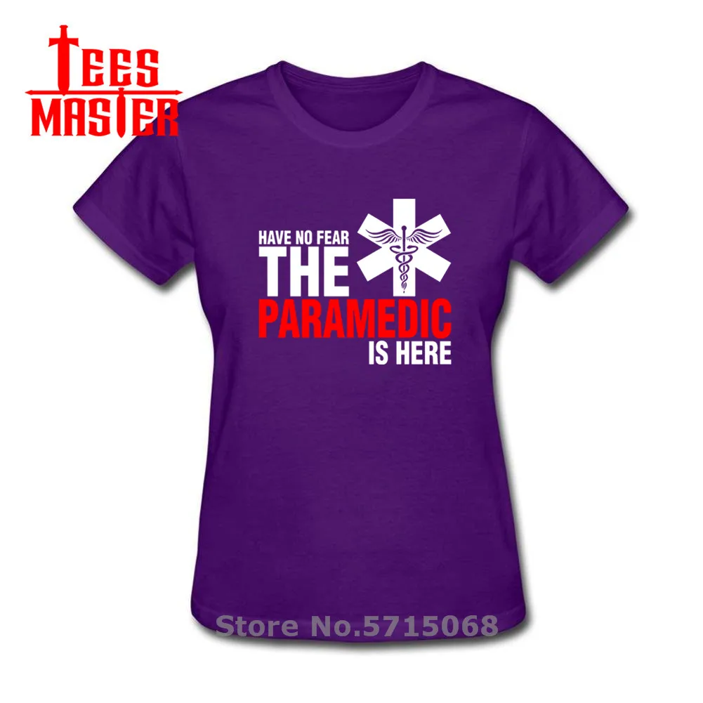 Летняя мужская футболка с надписью не боится что здесь находится фонарик новые