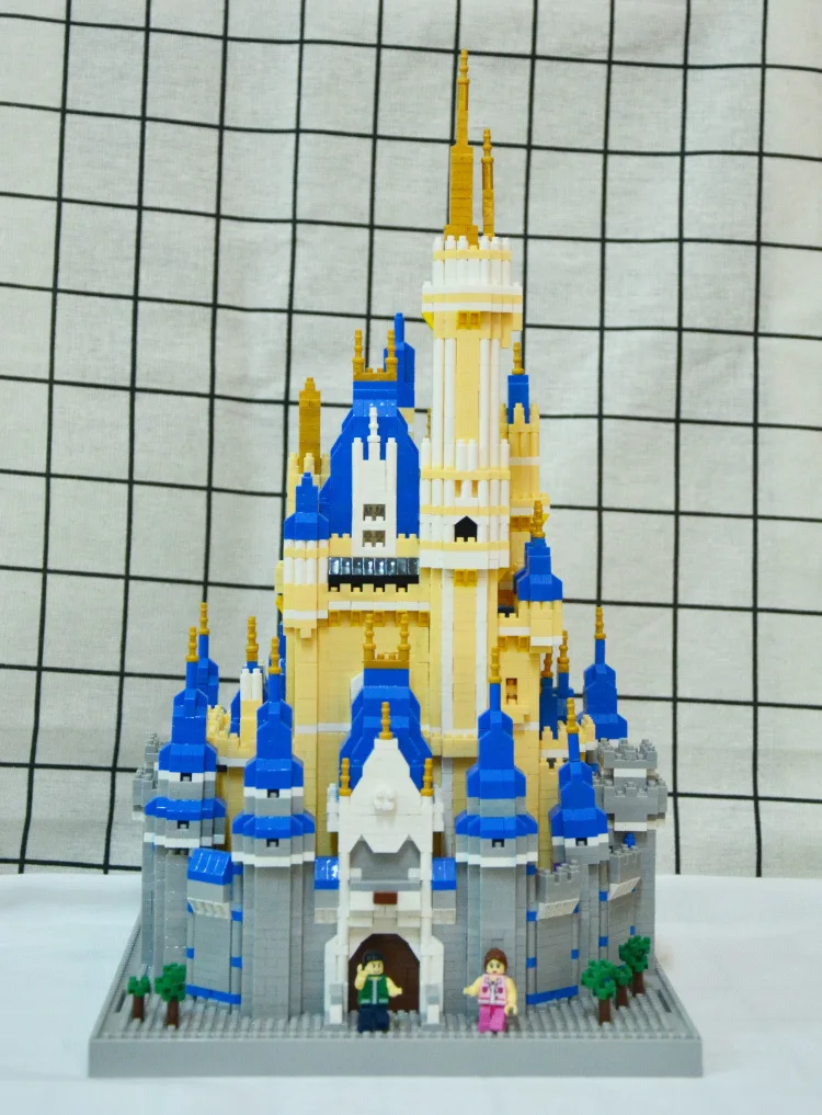 

5500pcs 16061 Disney Magic Castle Diamond Building Blocks Assembling Bricks Toy Big Castle Model Toys for Children Gift