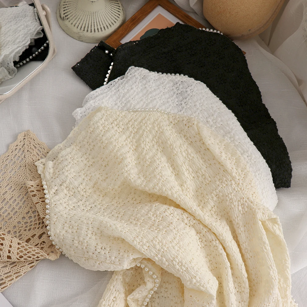 

Дизайн чувствует маленький полувысокий воротник микро проникновение с гвоздями бисера Кружева Нижняя верхняя сердце машина ретро Топ 886