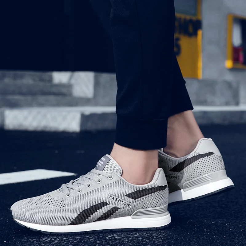 SIMUGOYA New flying woven autumn men's casual shoes classic fashion high quality flat men Travel 39-45 | Обувь