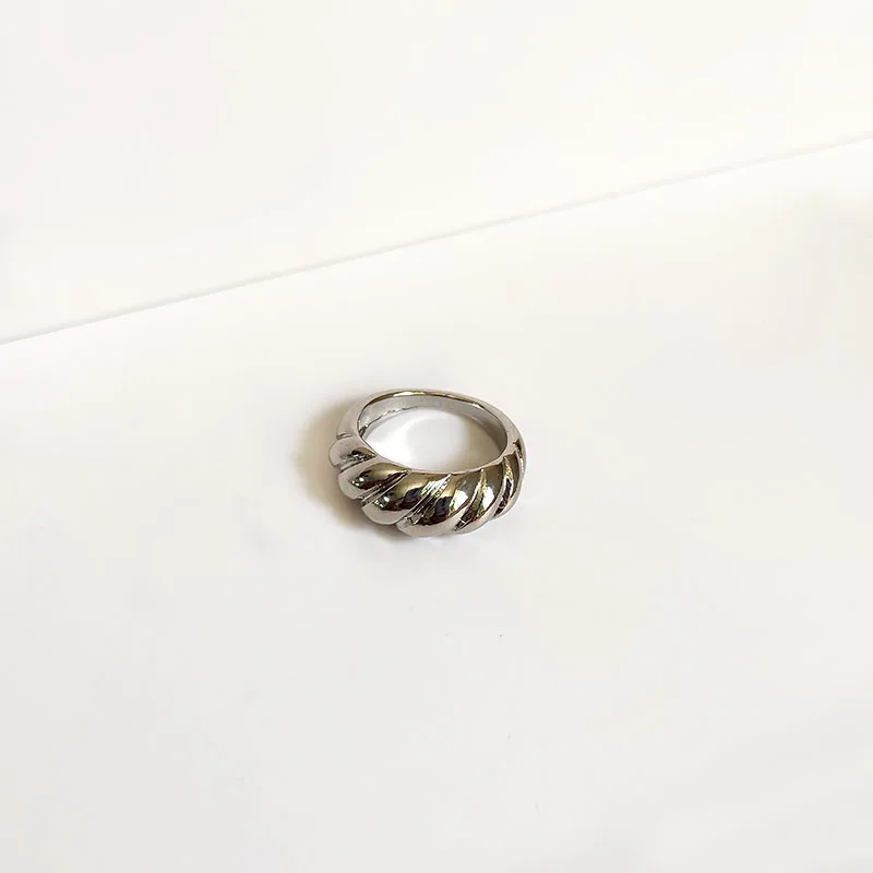 

Peri'sBox Gold Silver Color Twisted Croissants Rings Threads Geometric Rings for Women Minimalist Chunky Rings Vintage Jewelry