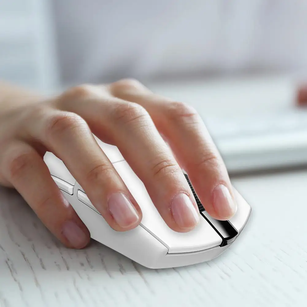 Беспроводная игровая мышь Logitech G304 LIGHTSPEED перезаряжаемая 5 передач 12000 DPI