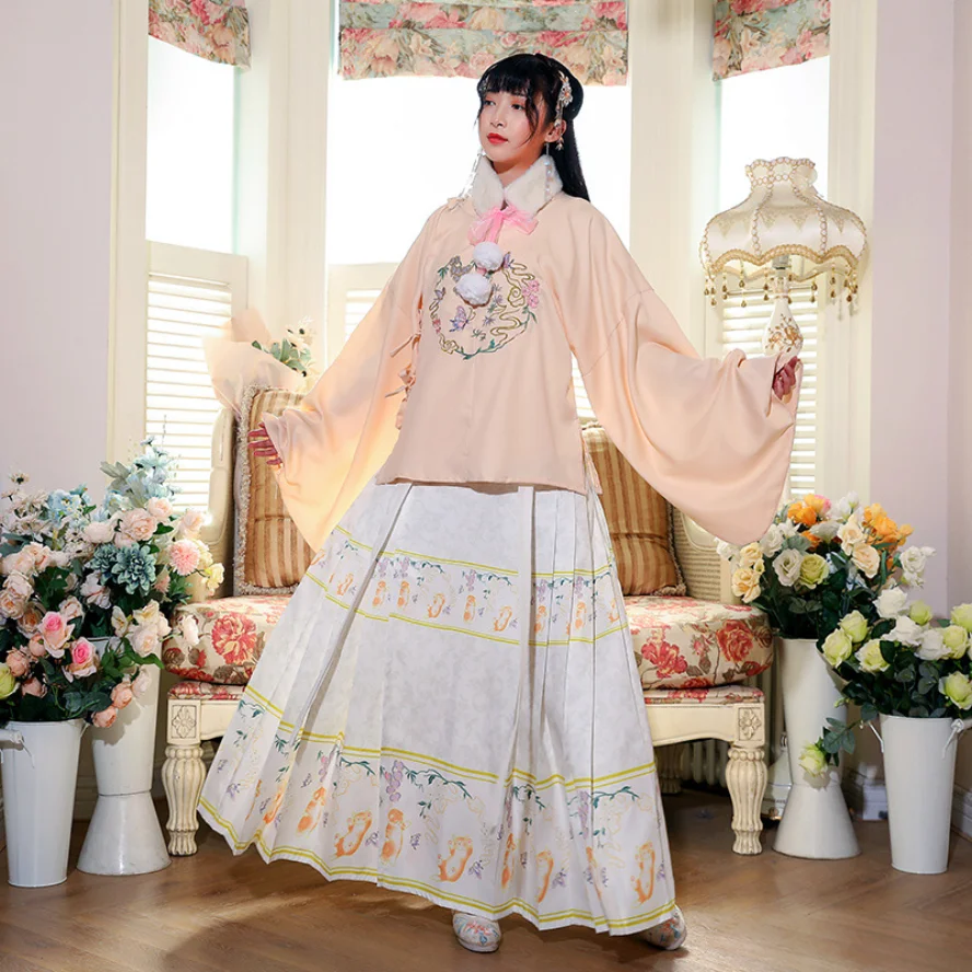 

Осенний женский костюм Hanfu для взрослых в старинном стиле, теплая длинная куртка с воротником-стойкой и вышивкой