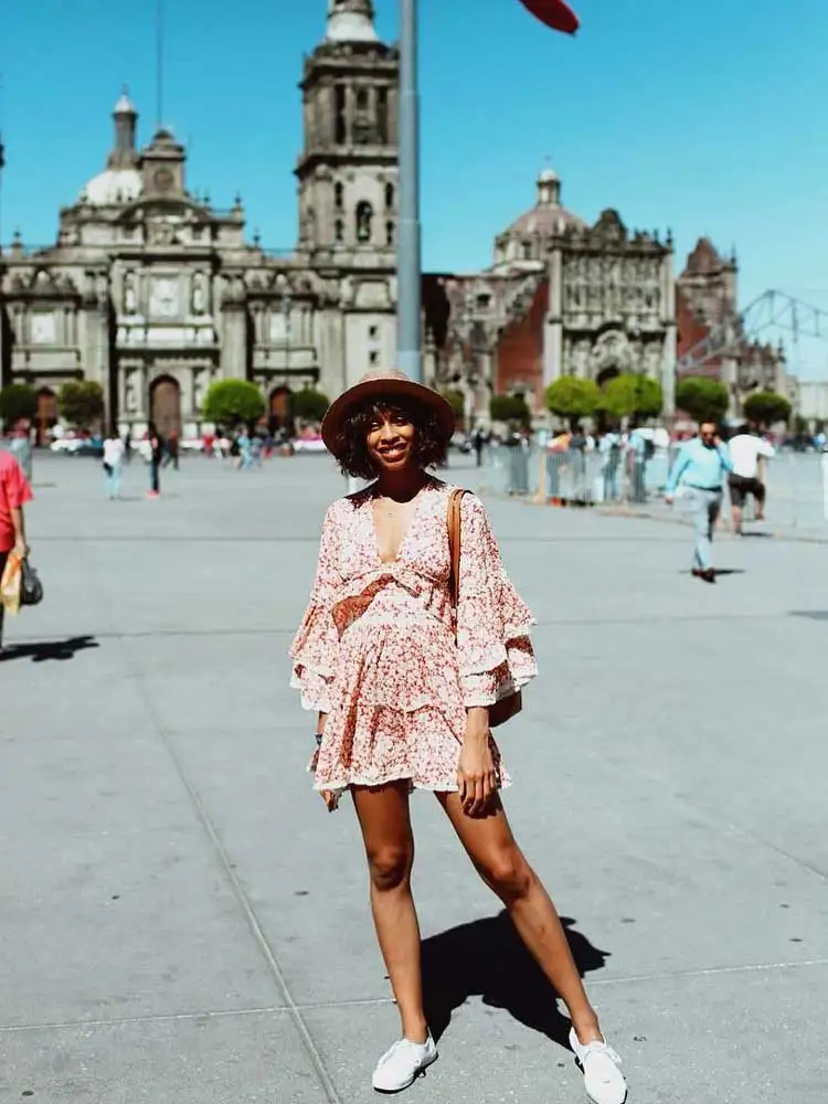 Женское платье с рукавами колокольчиками цветочным принтом кружевное открытой