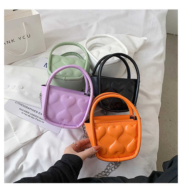 

Retro Heart Pattern Women Small Square Shoulder Messenger Bag Fashion Design Girls Mini Chain Crossbody Bag Ladies Flap Handbags
