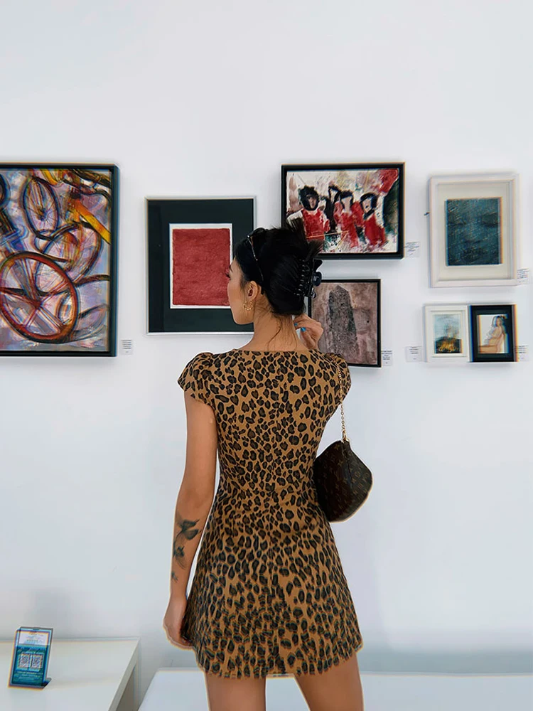 

Women Leopard Print Slim Dress Sexy Playful Single-Breasted 100% Cotton Mid-length High Street Dress Cool Girl Summer Mini Dress