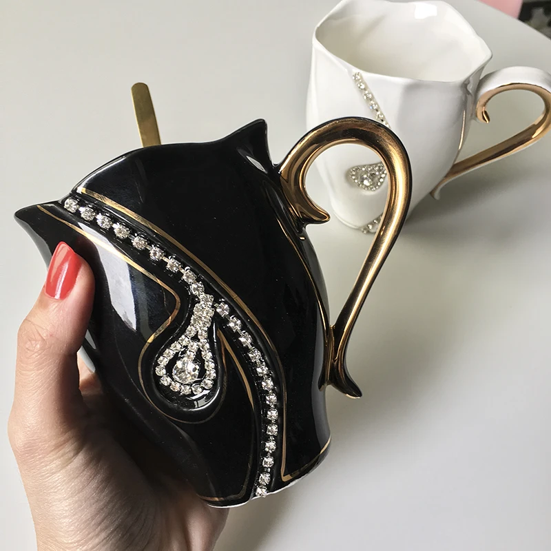 

Nordic Style Coffee Mugs Luxury Wedding Modern Travel Mug Gold Handle Reusable Spoon Included Kubek Do Kawy Drinkware EB50MK
