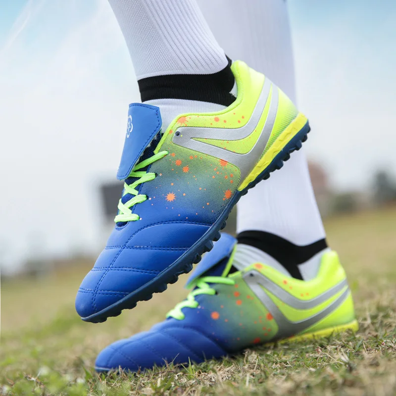 Fashion Colourful Cleats Soccer Shoes Men Low top Spike Football Shoes Men Cheap Futsal Men Shoes Sports Shoes zapatos de futbol